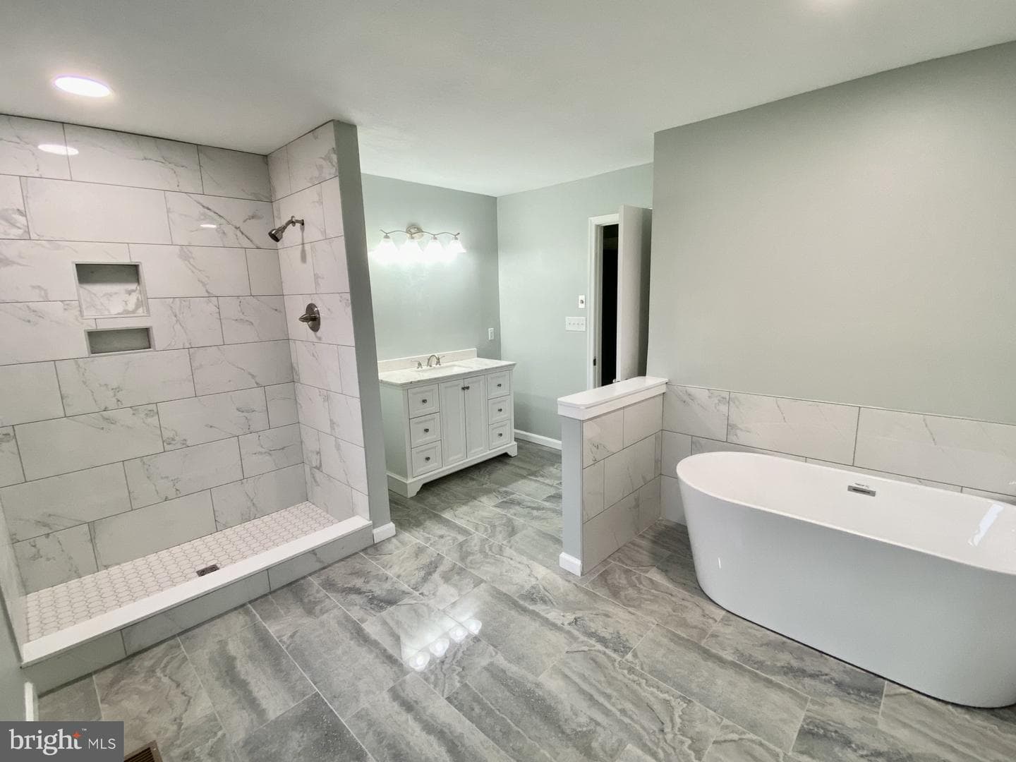 3582 Meadow Bridge Road photo 12