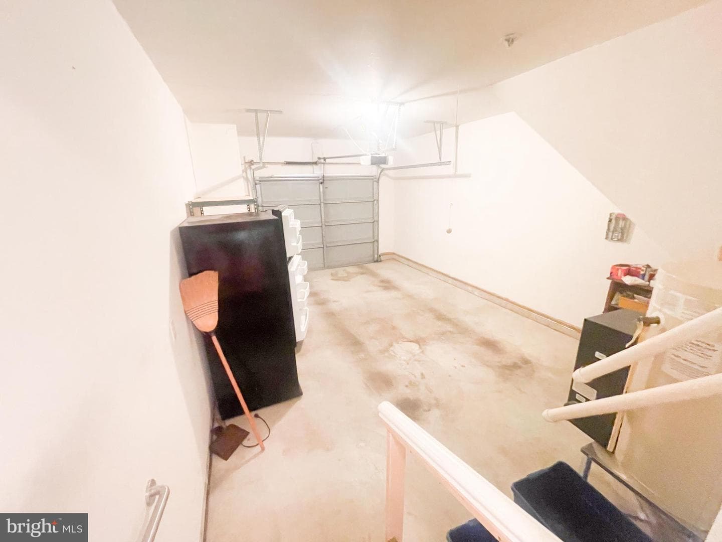 914 Sapphire Court photo 33