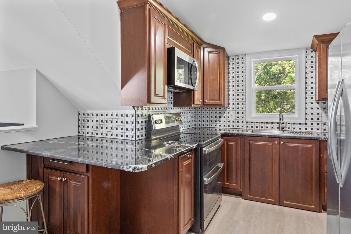 27515 Edgewood Circle photo 35
