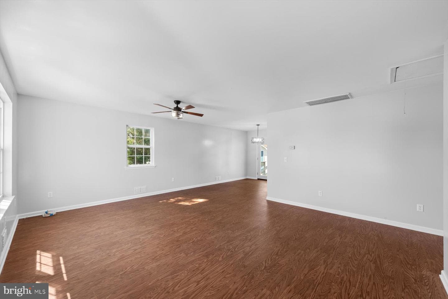 210 Bradley Street photo 6