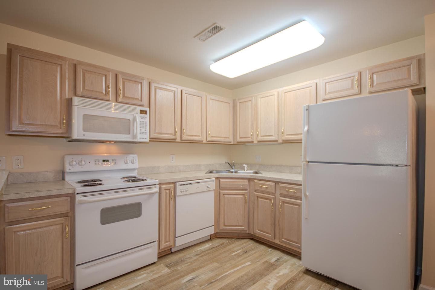 1101 S Schumaker Drive #103 photo 5