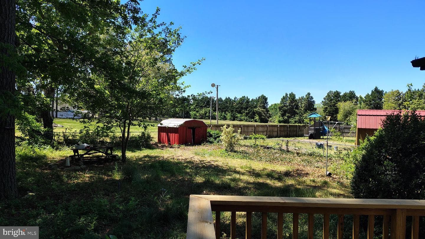 802 Oxford Circle photo 3