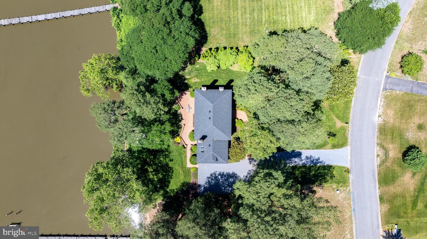 5396 Nithsdale Drive photo 32