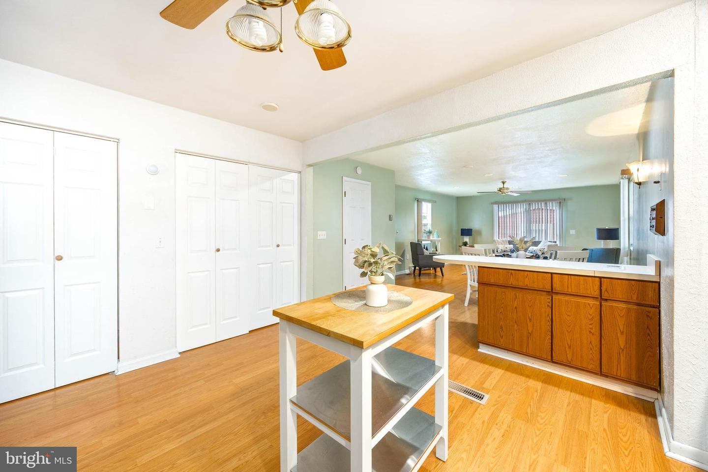 619 Wellington Circle photo 11