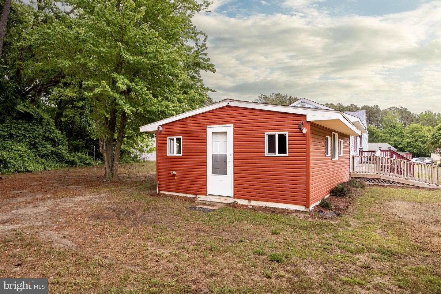 619 Wellington Circle photo 3
