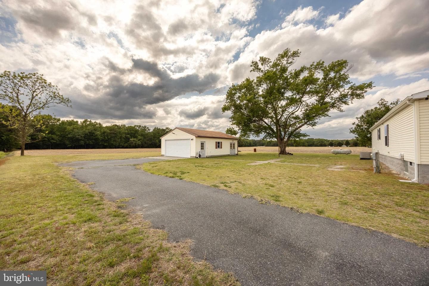 4258 Smith Road photo 4