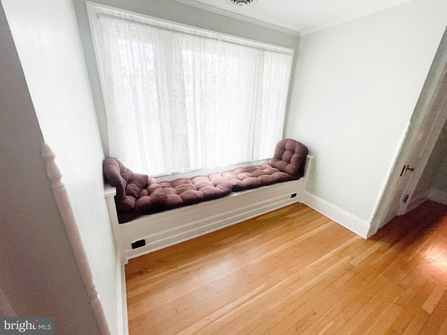 801 N Division photo 25