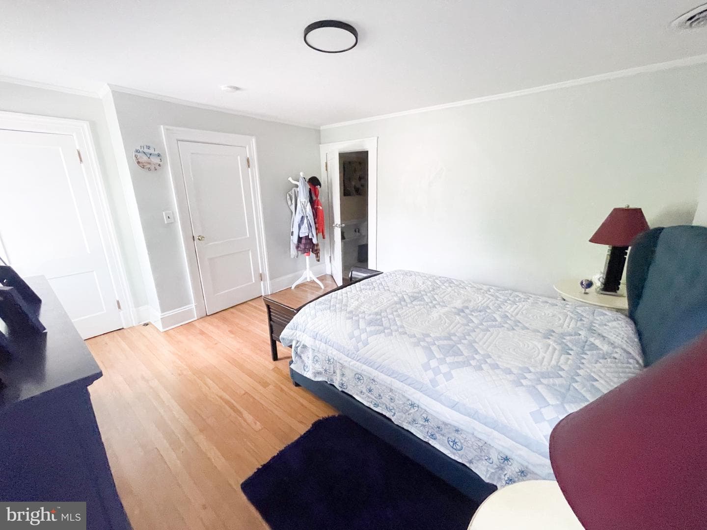 801 N Division photo 35