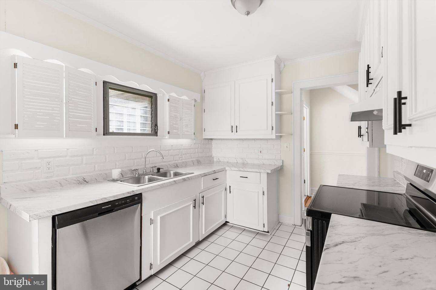307 New York Avenue photo 15
