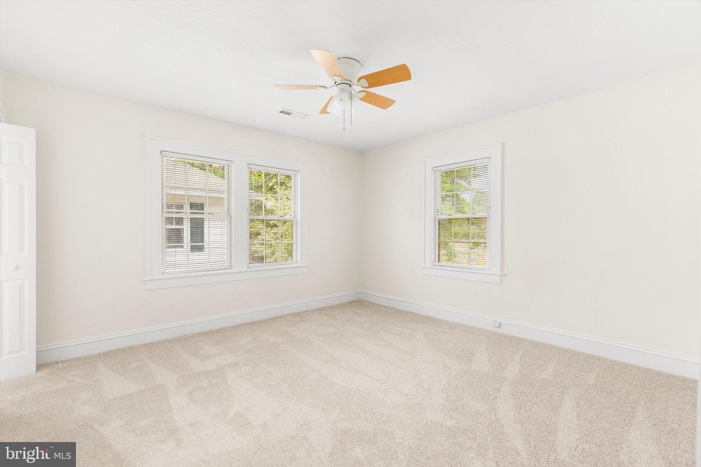 307 New York Avenue photo 21