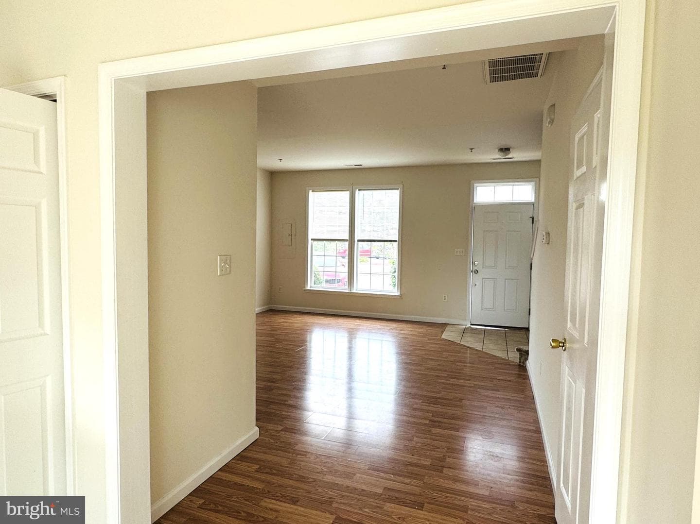 1005 Meadow View Drive photo 5