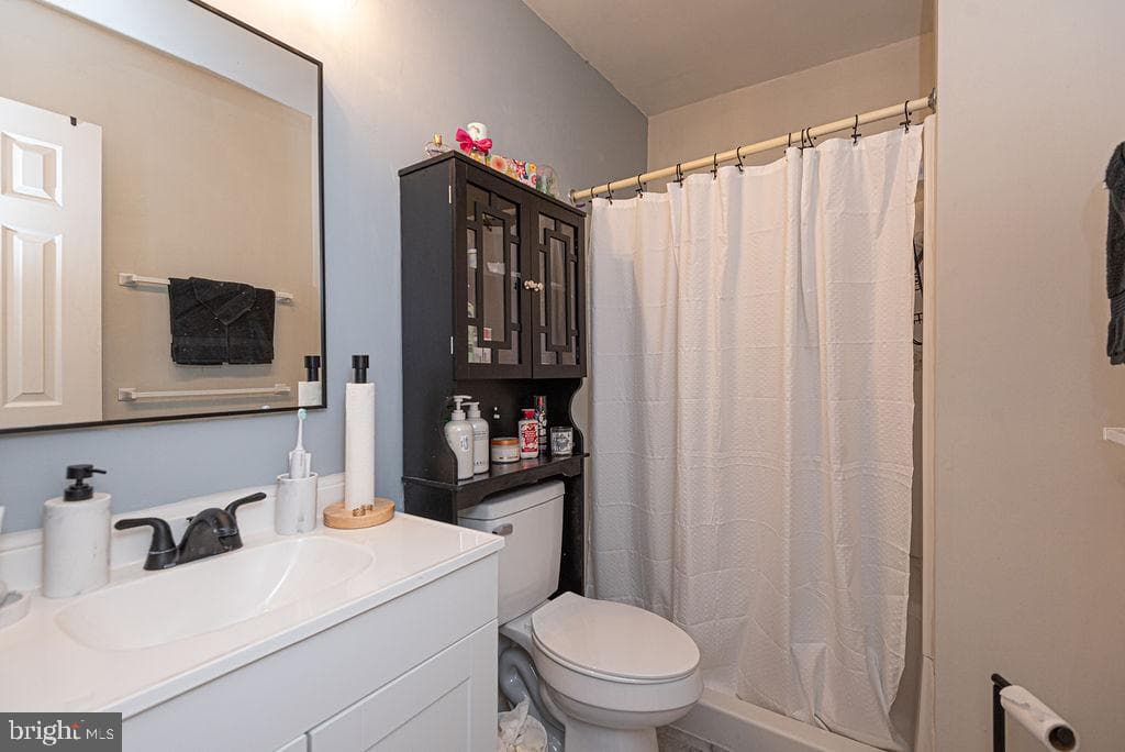 506 Edgewater Drive photo 12