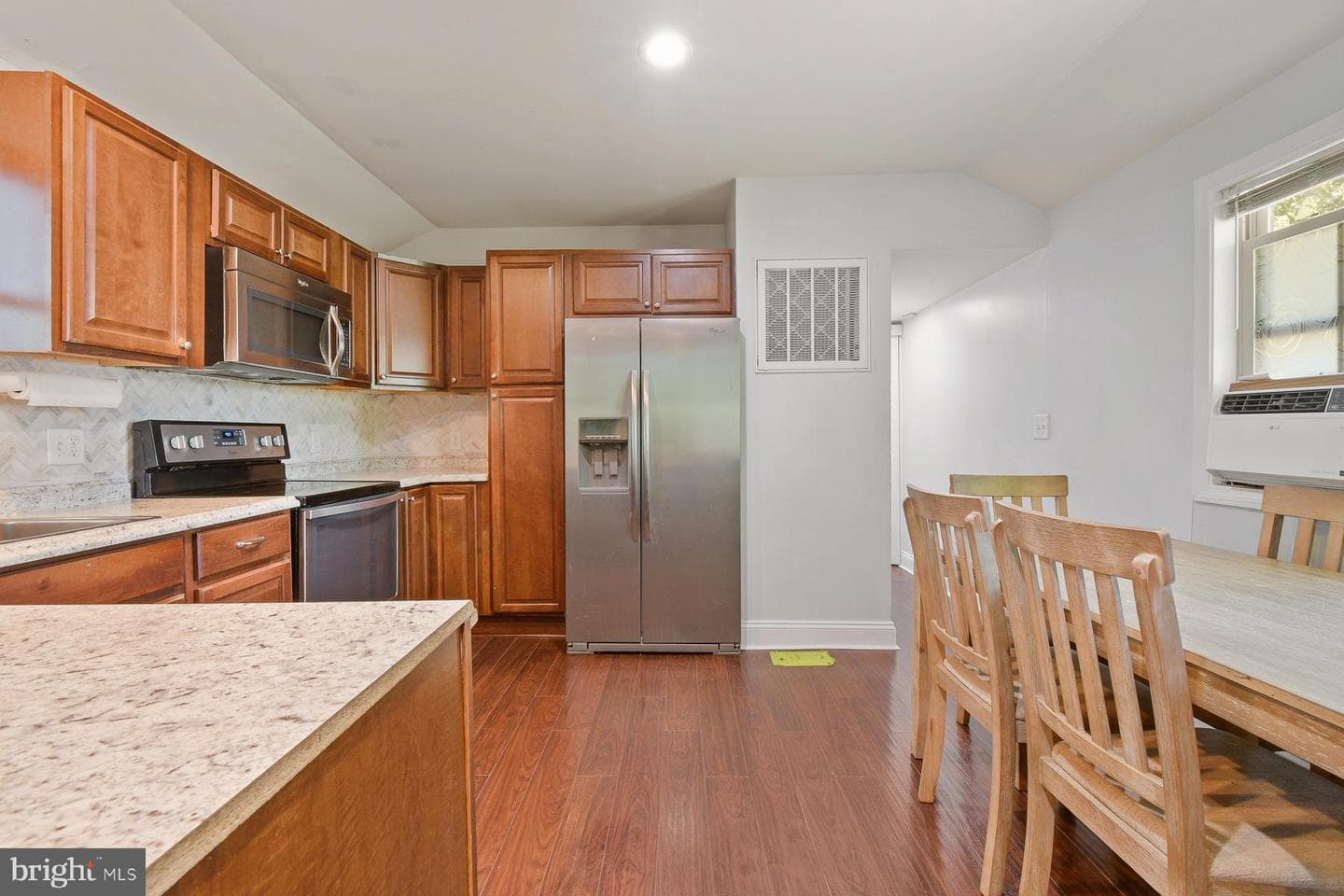 2516 Castle Street photo 14