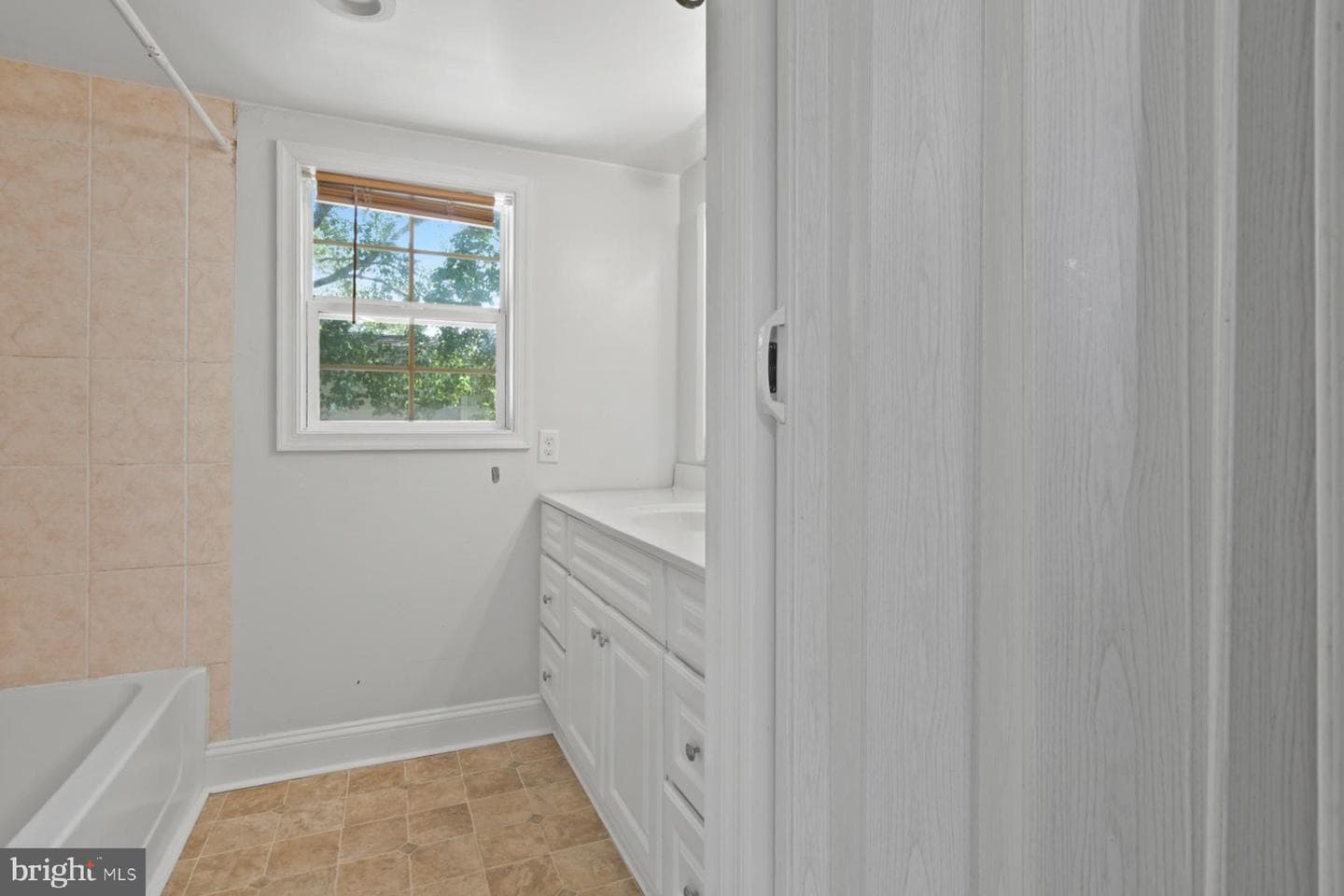 2516 Castle Street photo 19
