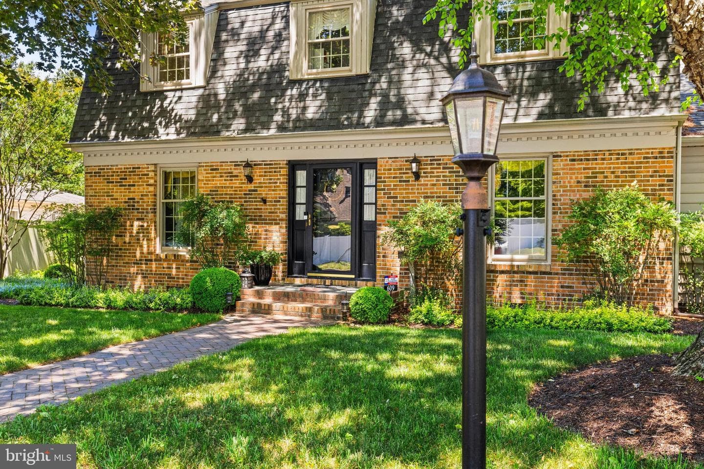 609 Crestview Lane