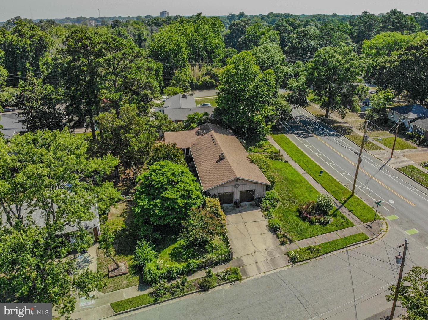 816 Riverside Drive photo 36