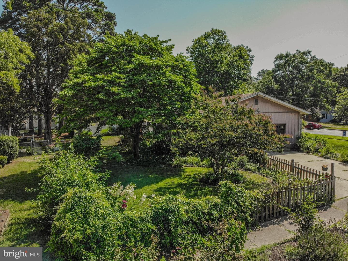 816 Riverside Drive photo 54