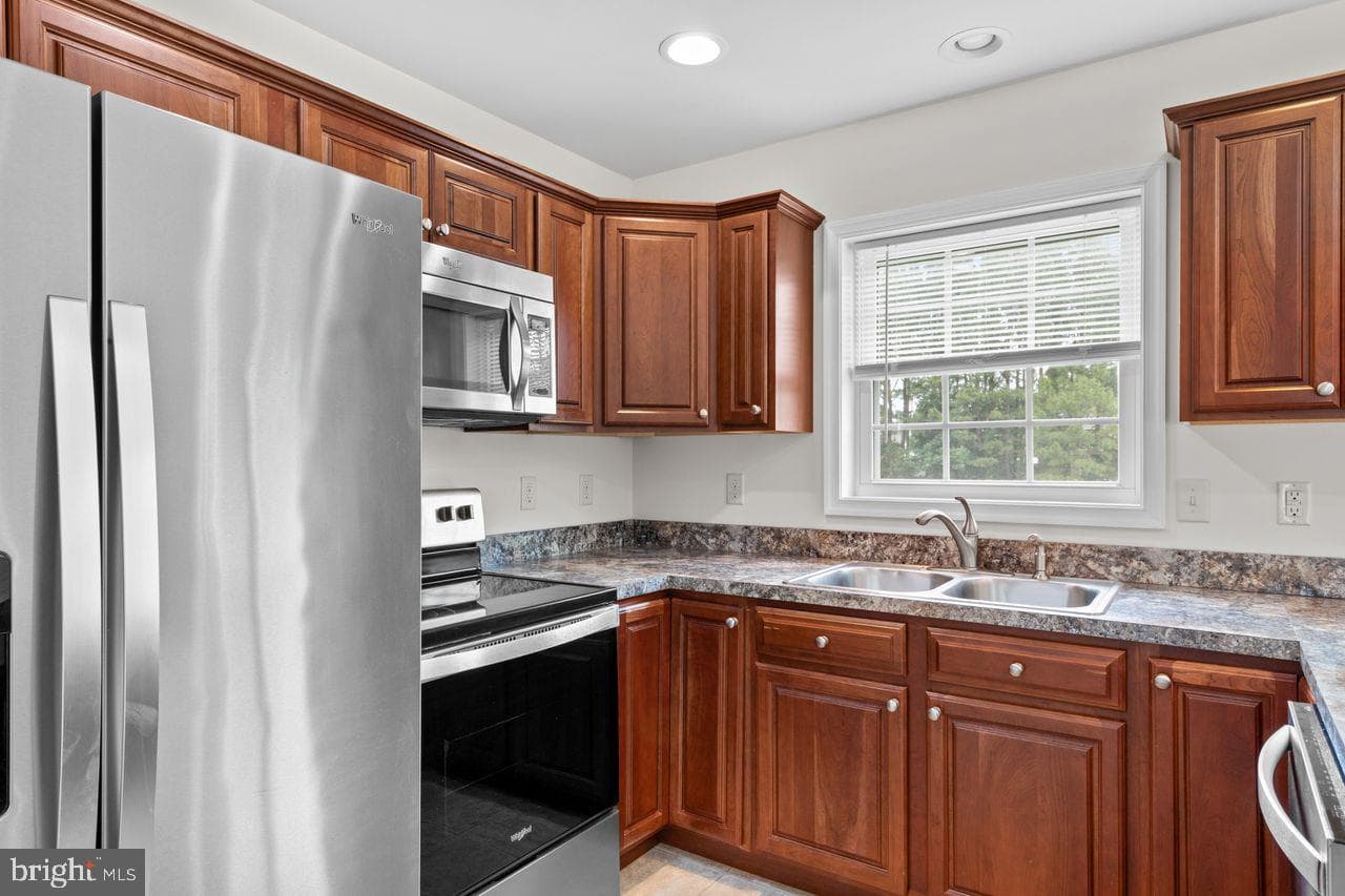 110 Glenbrooke Court photo 15