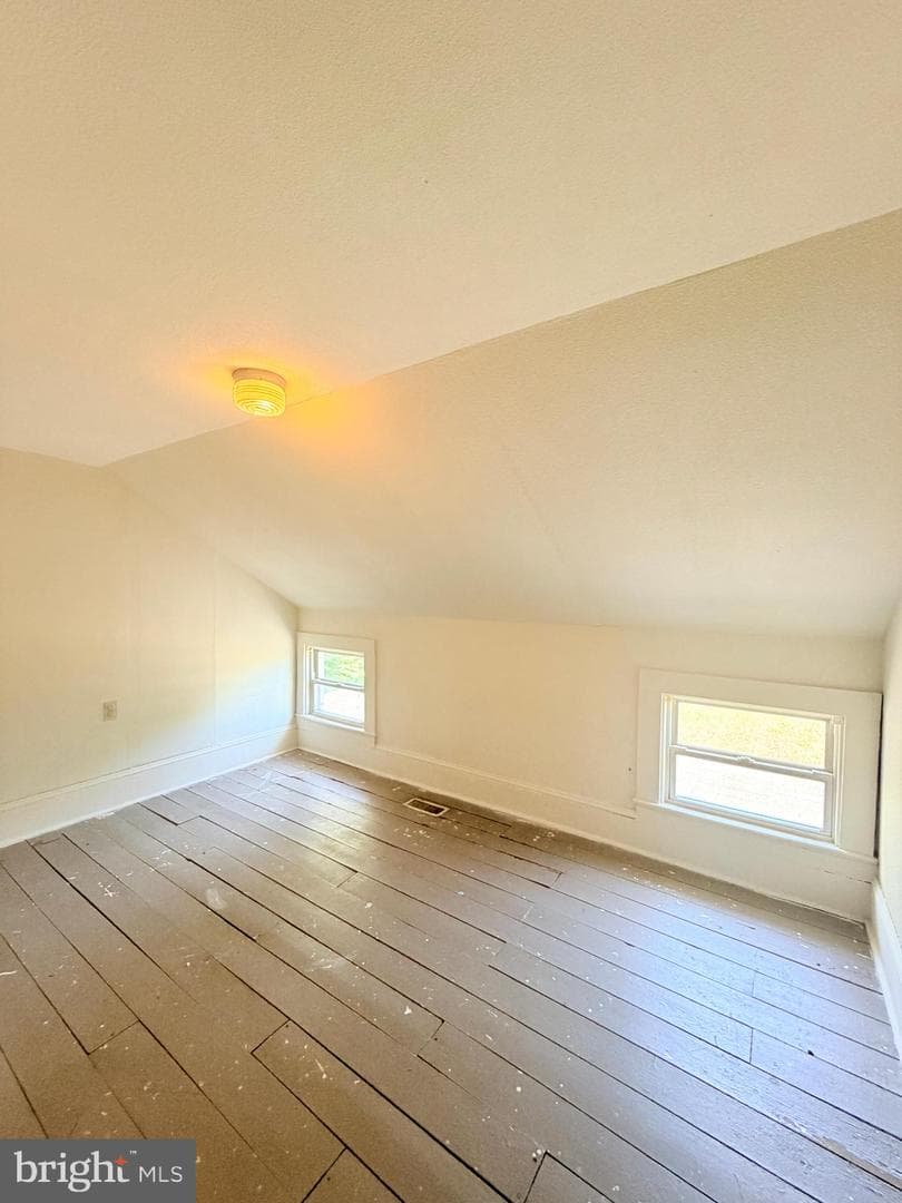 502 Charles Street photo 25