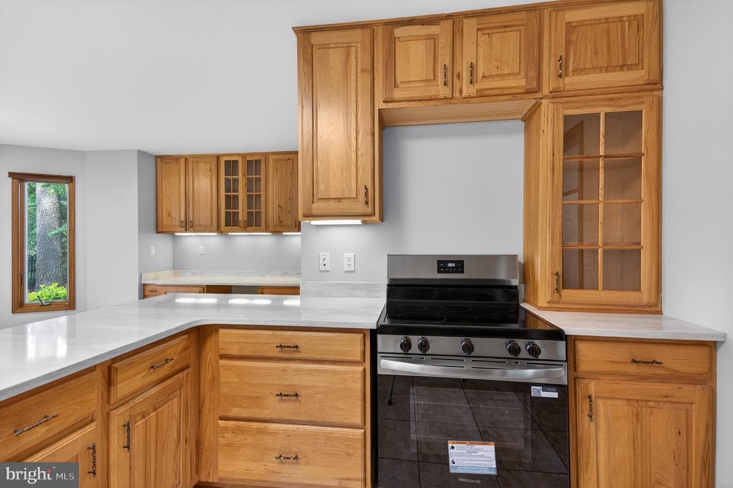 1006 S Schumaker Drive photo 13