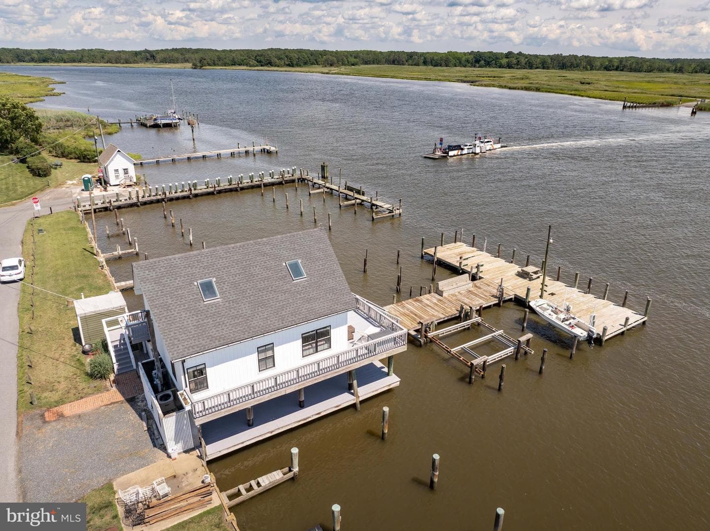 23851 River Street photo 4