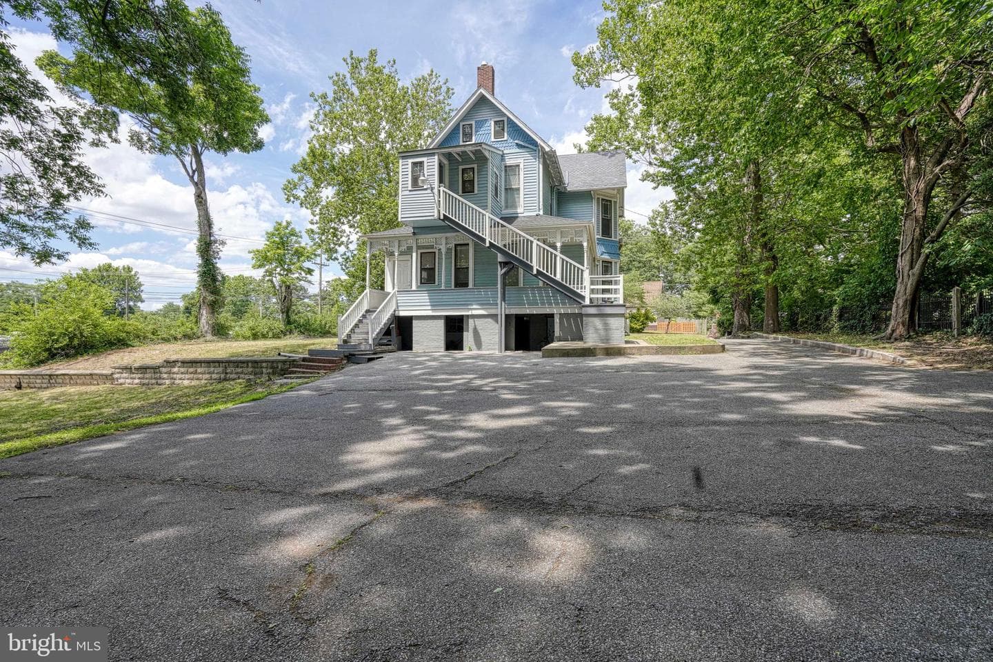 208 W Isabella Street photo 66