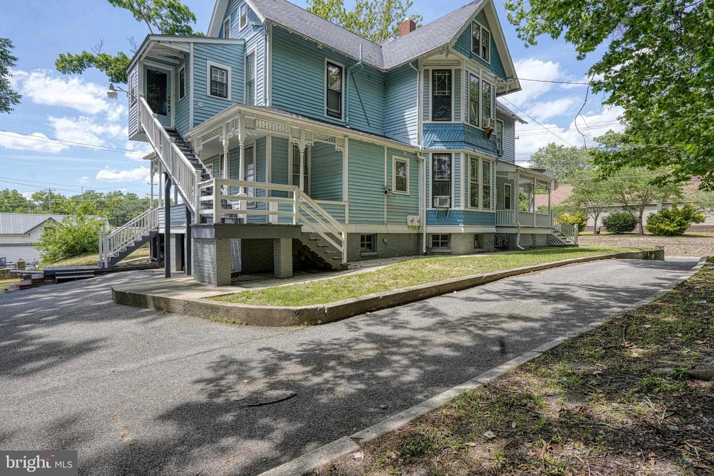 208 W Isabella Street photo 78