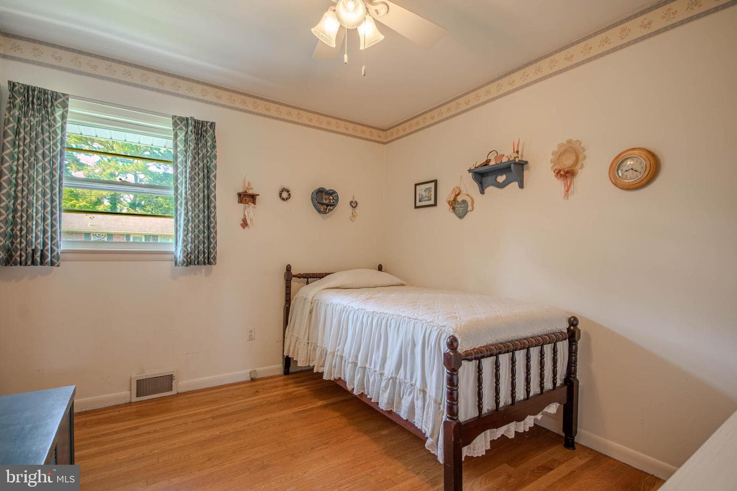 119 Hall Drive photo 16