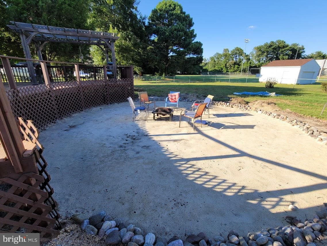 111 Clyde Avenue photo 30