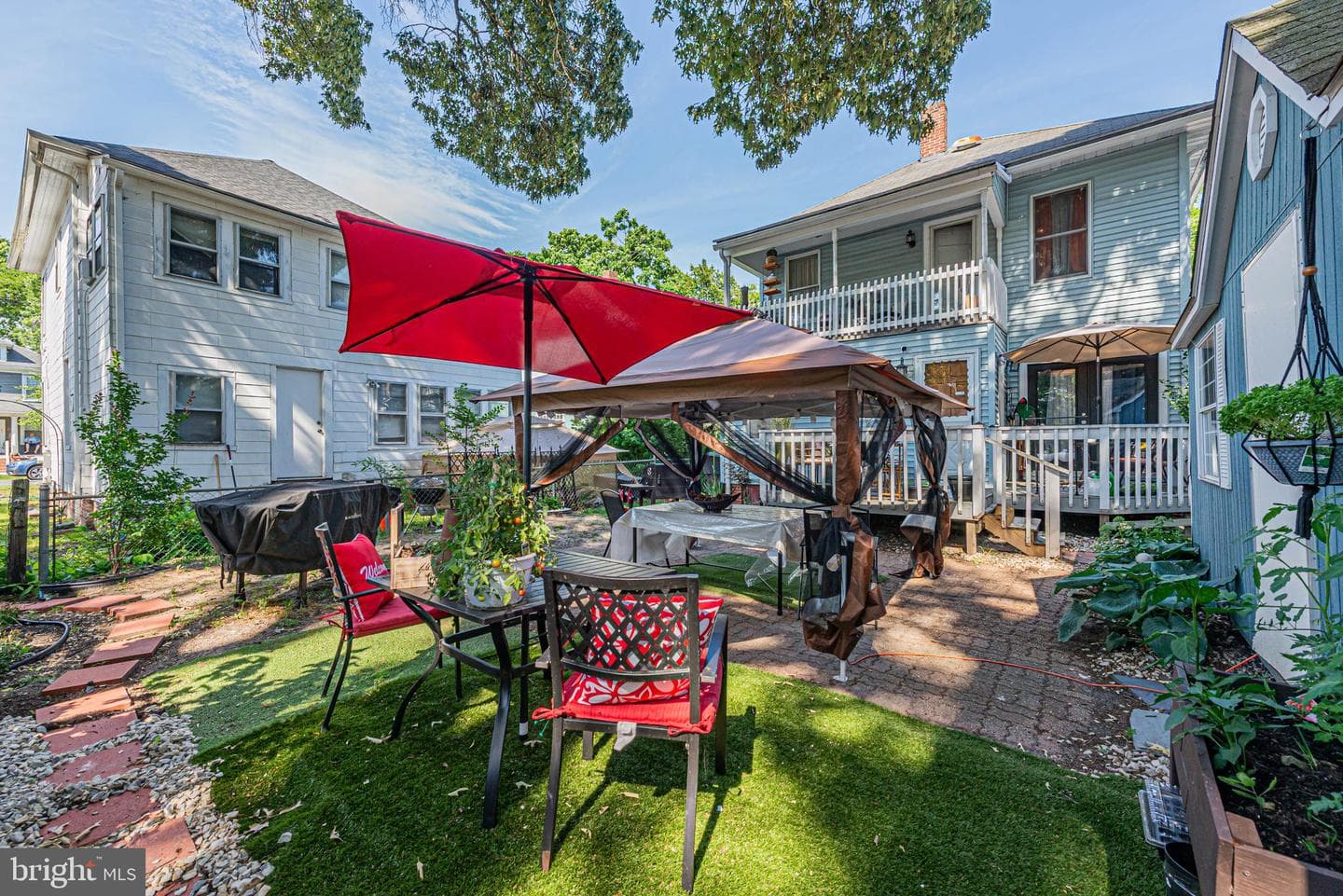 726 Smith Street photo 4