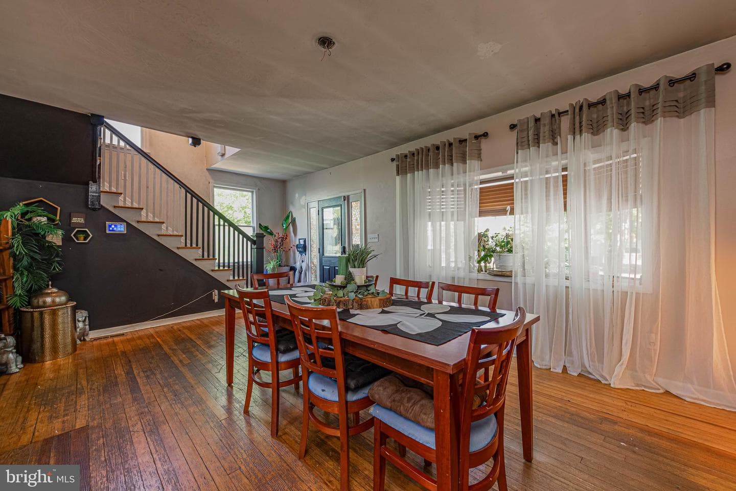 726 Smith Street photo 7