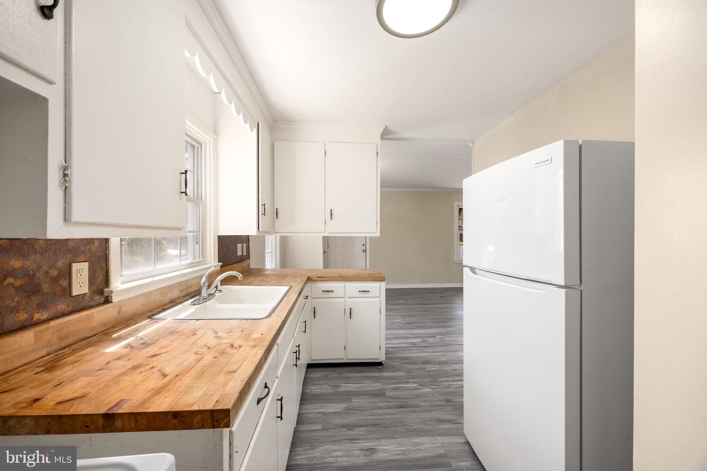 815 Roger Street photo 13