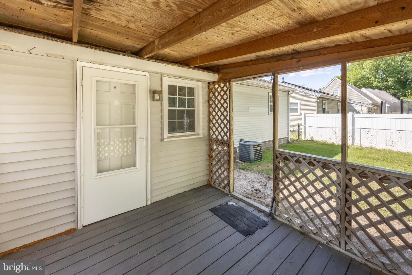 815 Roger Street photo 31
