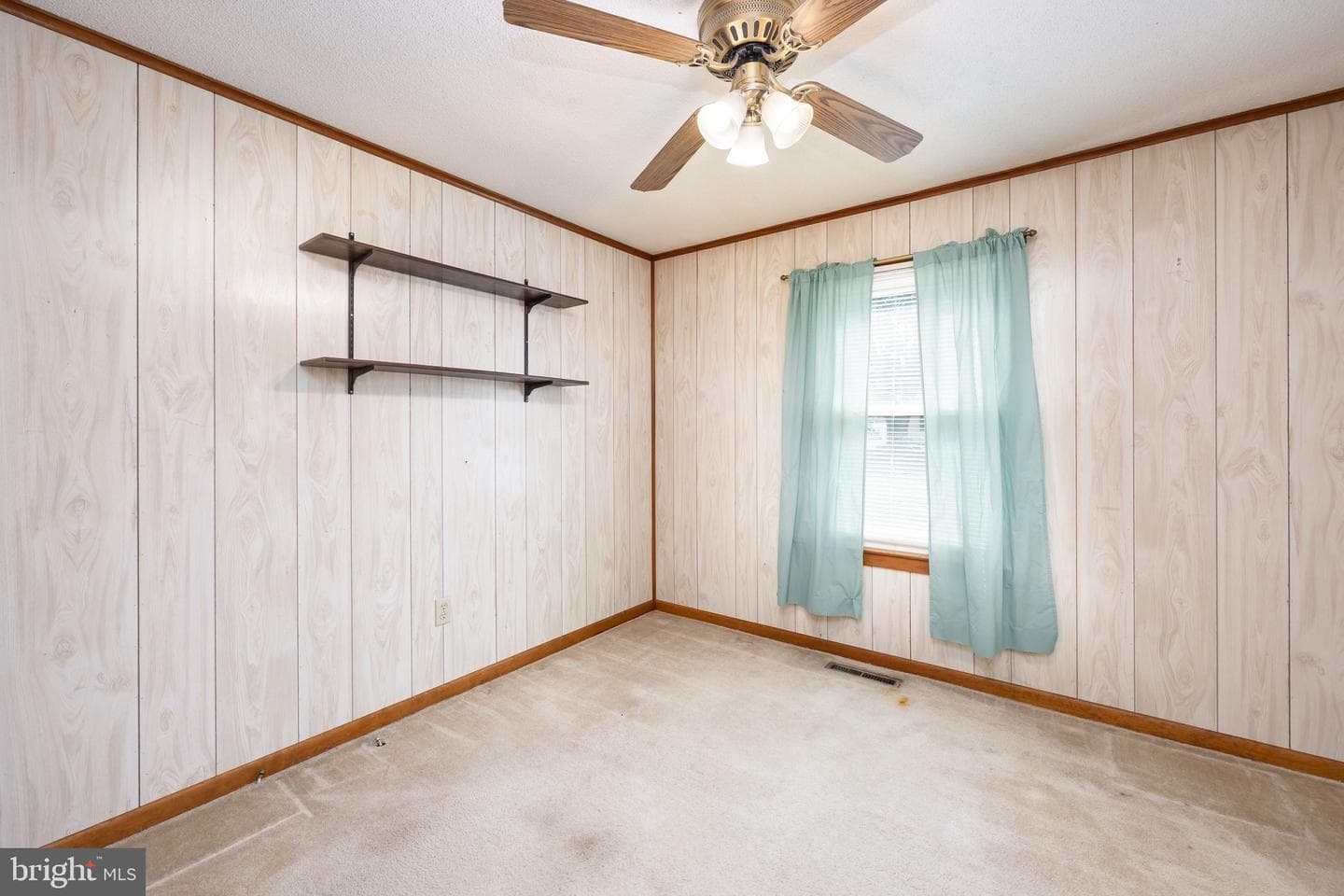 304 Calvin Drive photo 36