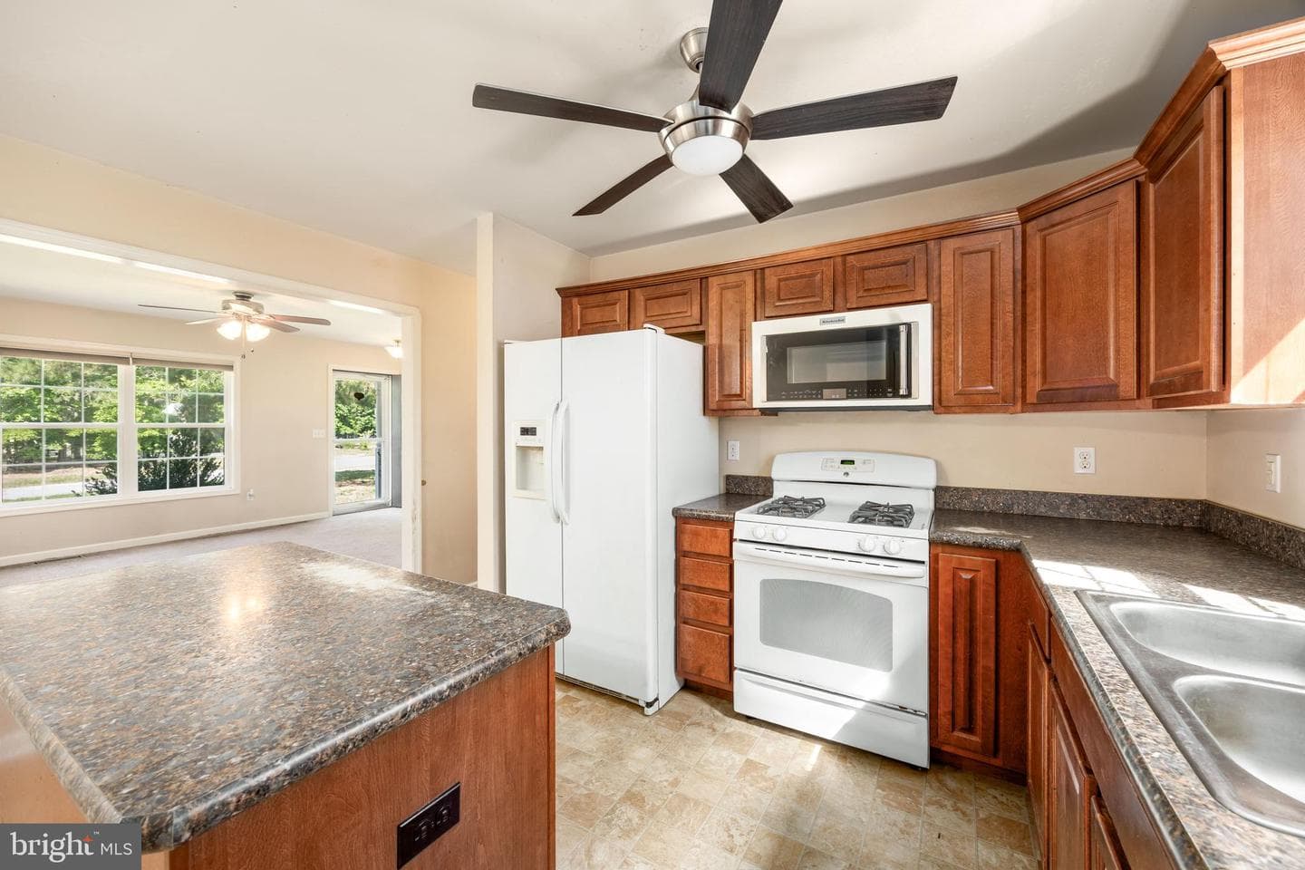 6033 Deer Creek Drive photo 11