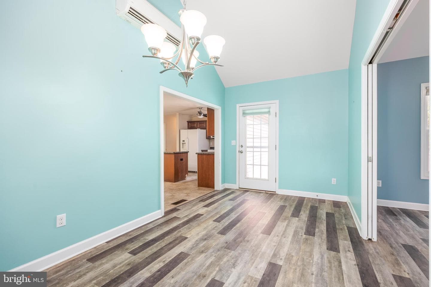 6033 Deer Creek Drive photo 16