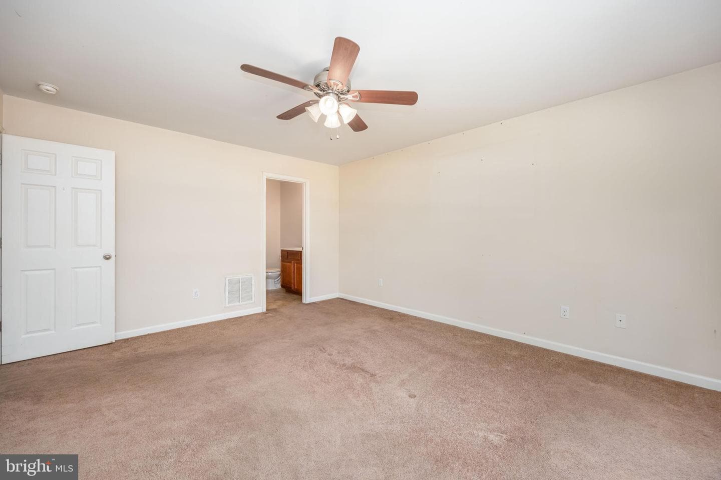 6033 Deer Creek Drive photo 27