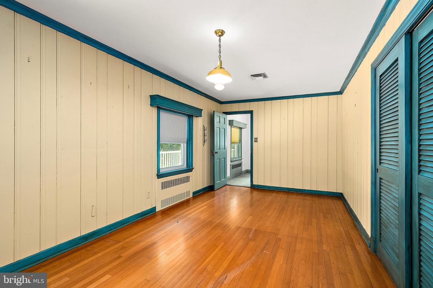 609 N Pinehurst Avenue photo 43