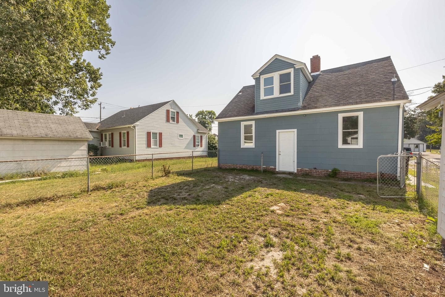 208 N Saratoga St photo 37