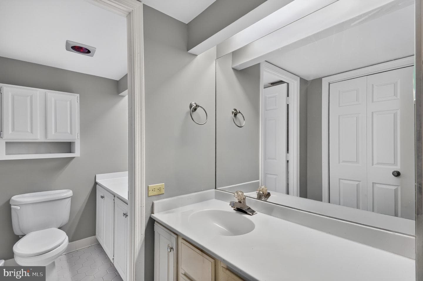 227 Canal Park Drive #402 photo 8