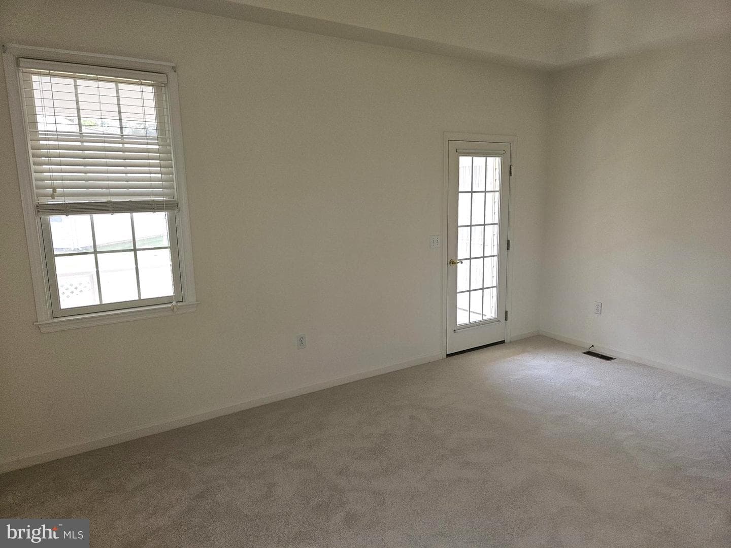 400 Parkwood Drive photo 12
