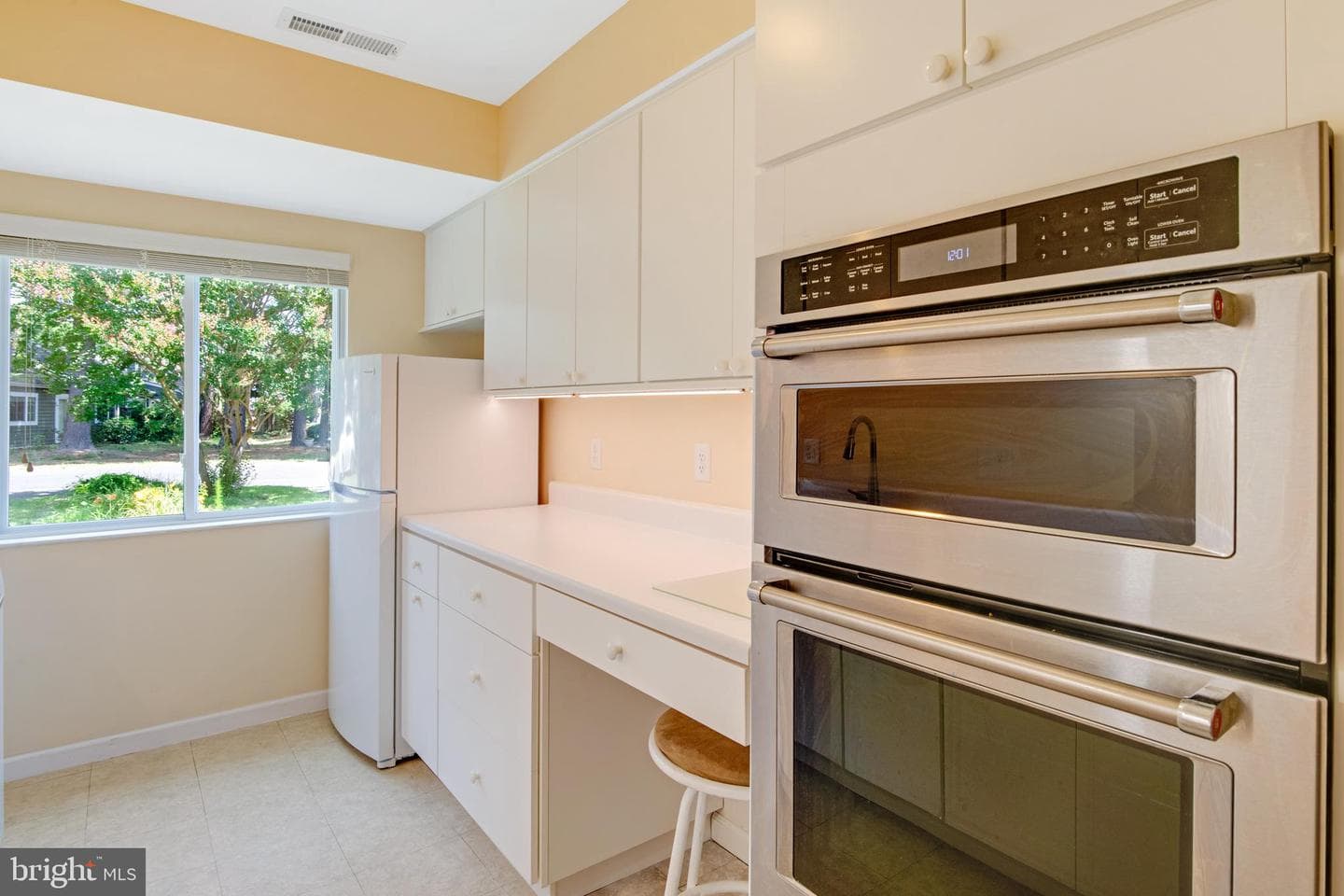 1018 Bayshore Court photo 25