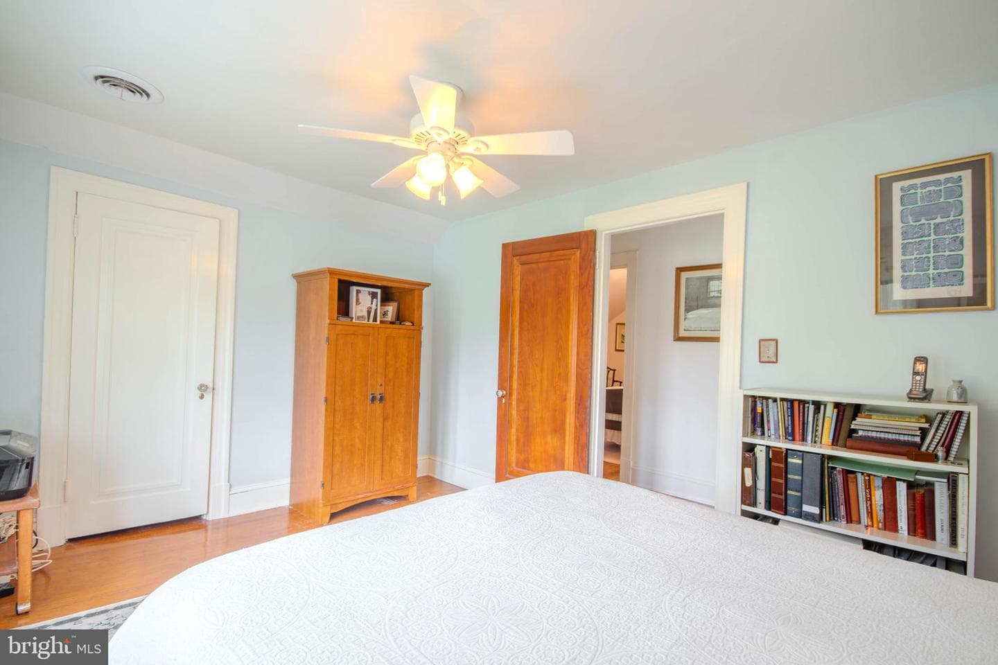 512 W College Avenue photo 24