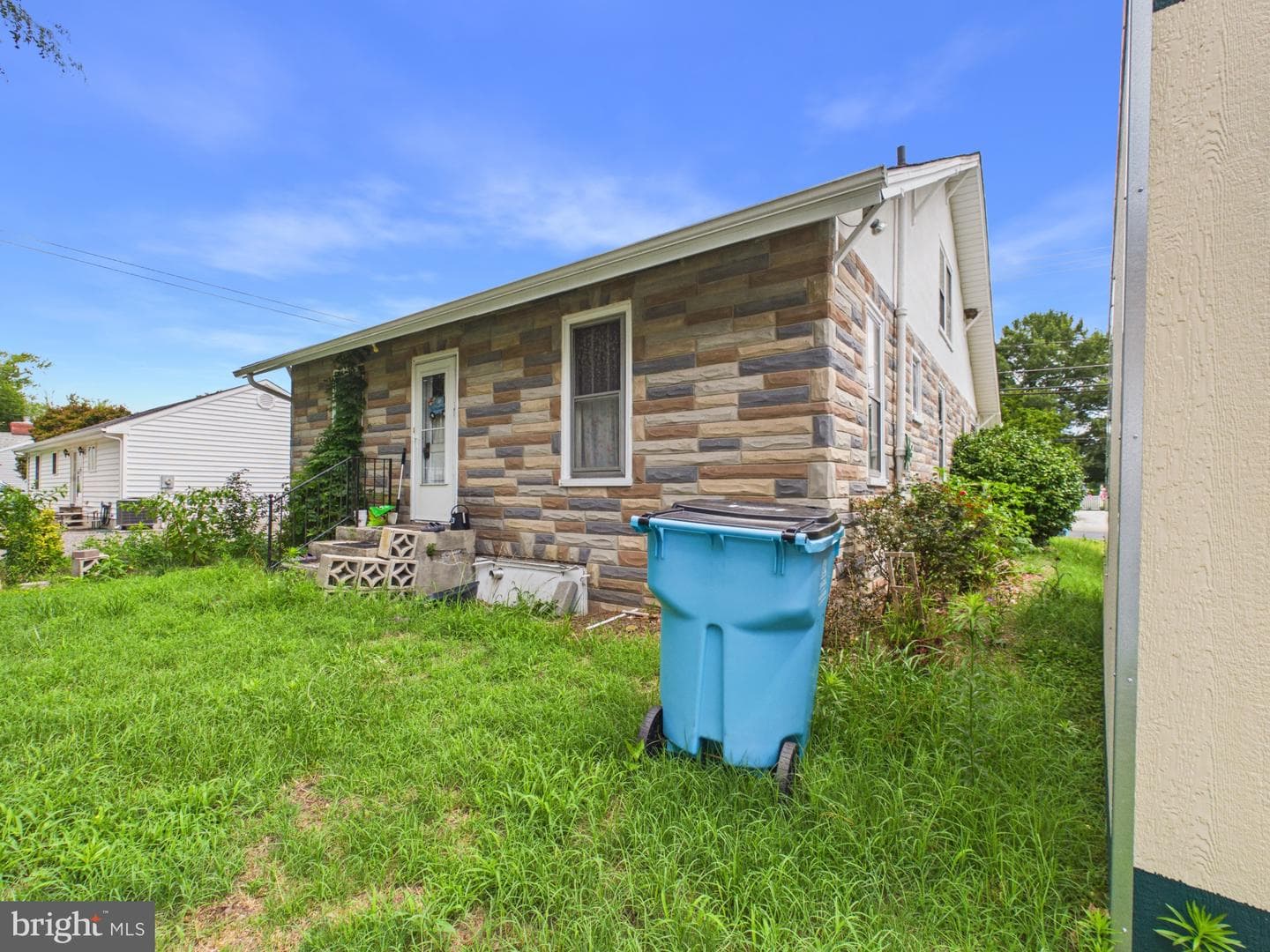 310 Lillian Street photo 7