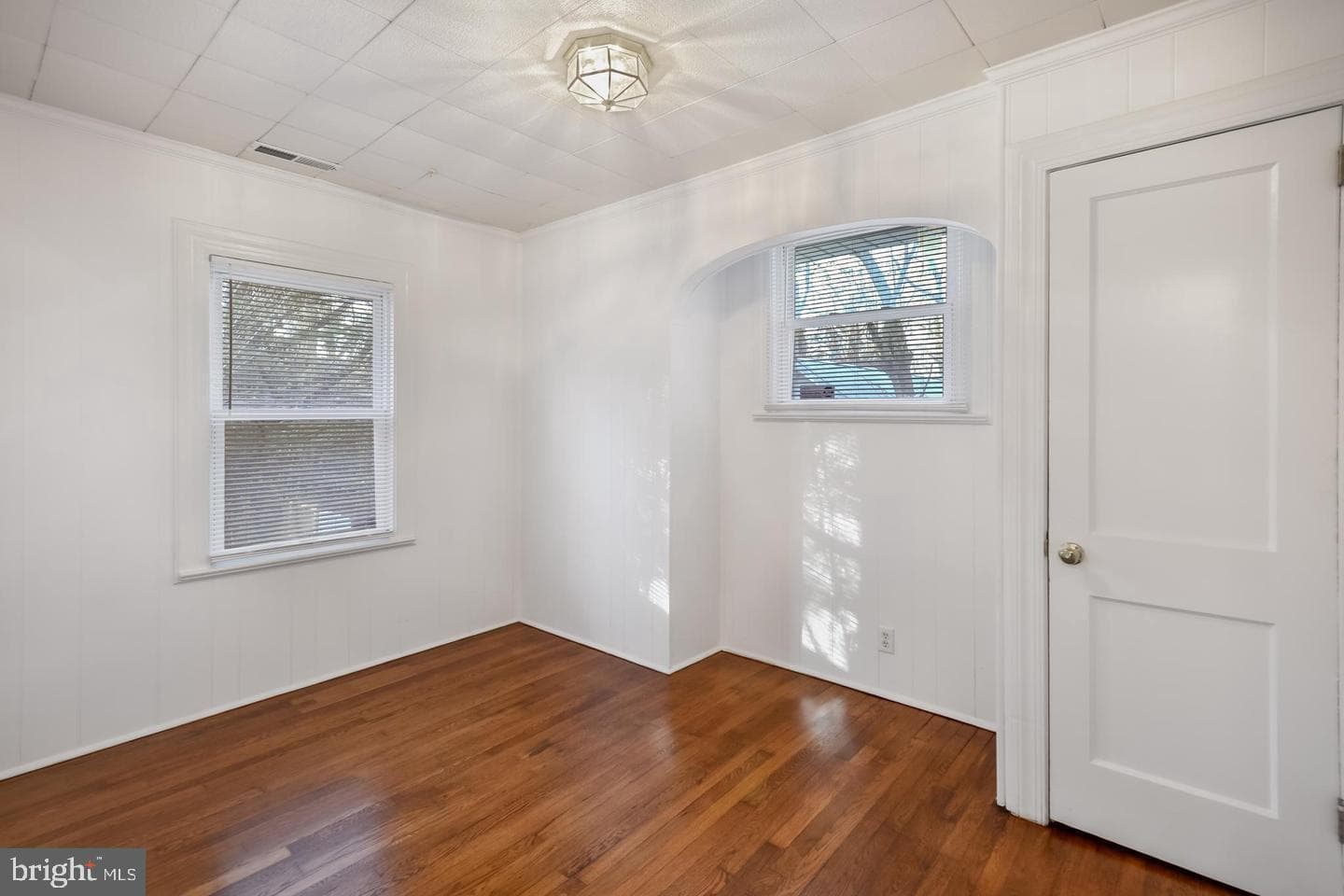 303 S Park Drive photo 19