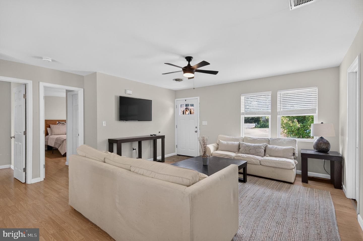 1501 Laurel Drive photo 4