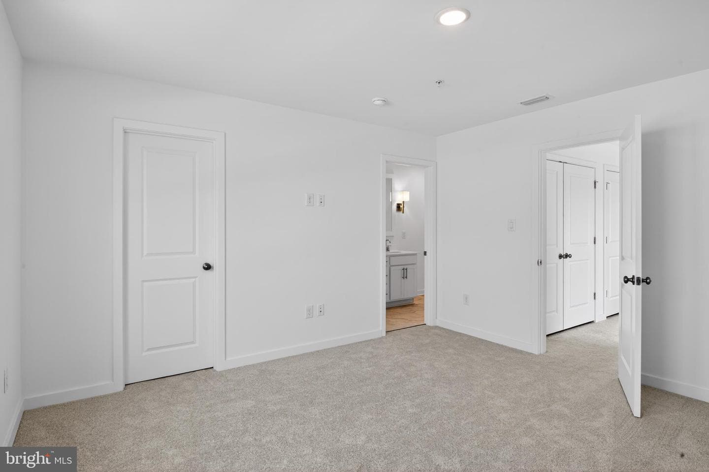 302 Clement Loop photo 15