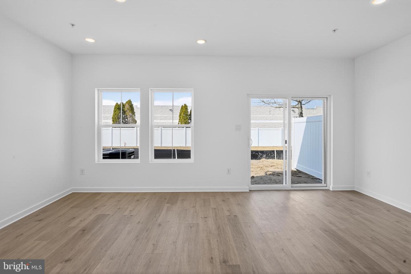 302 Clement Loop photo 9