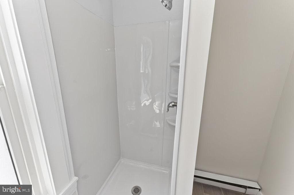 307 Newton Street photo 27