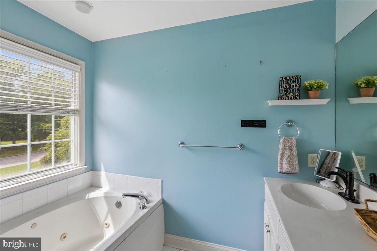 26687 Passerdyke Court photo 17